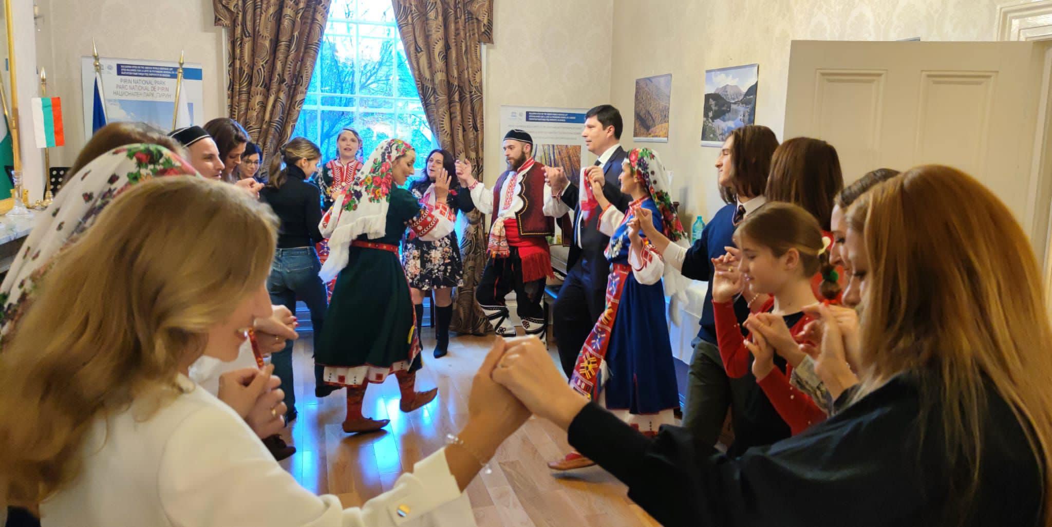 Празнична среща с българската общност в Посолство-Дъблин в Деня на независимостта